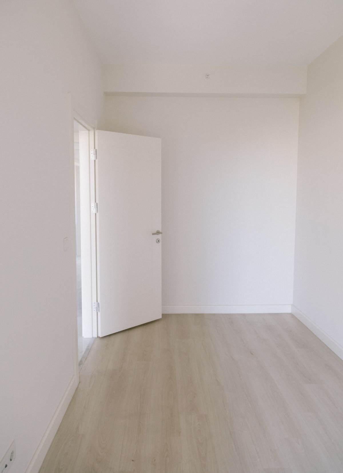 empty-apartment